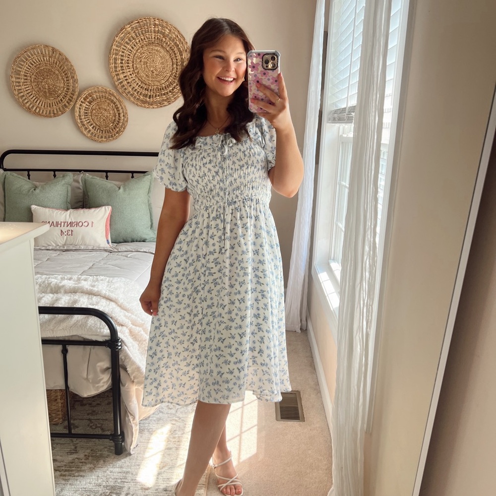 Ivy City Co Blue Floral Midi Dress